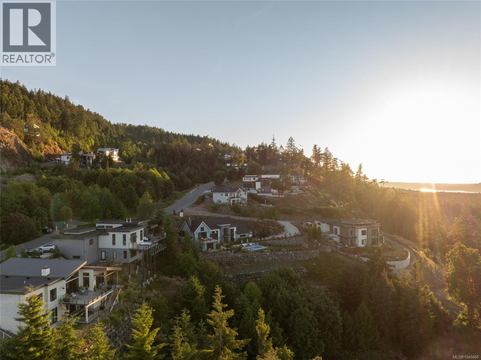 7376 High Ridge Cres - 78