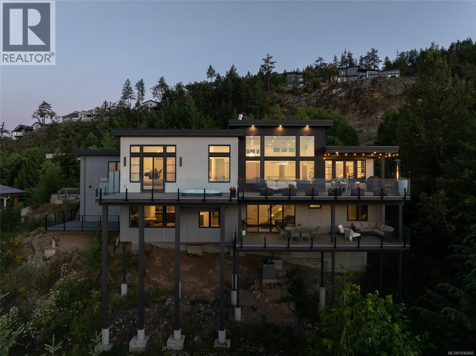 7376 High Ridge Cres - 72