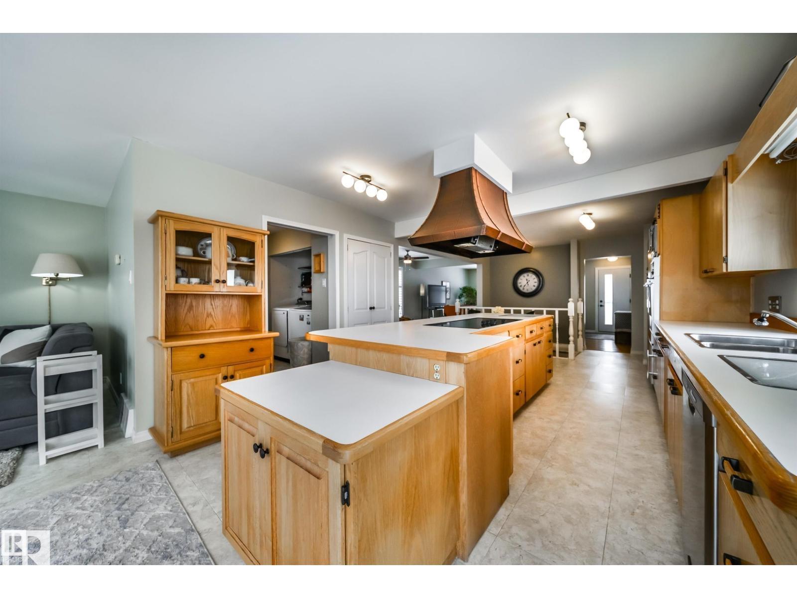 10231 46 ST NW - 19