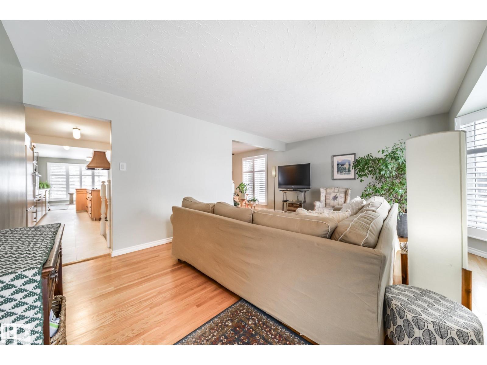 10231 46 ST NW - 2