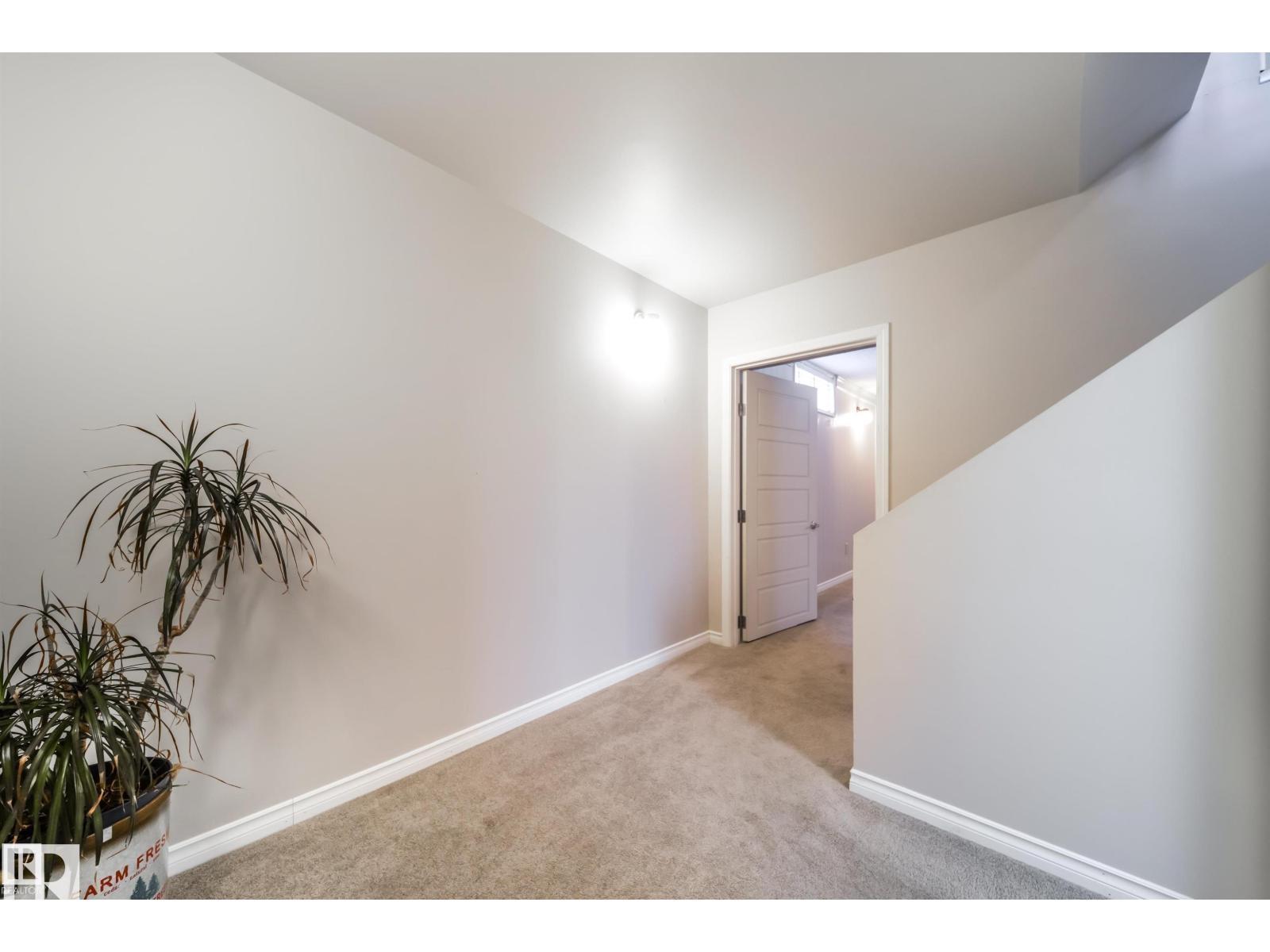 10231 46 ST NW - 40