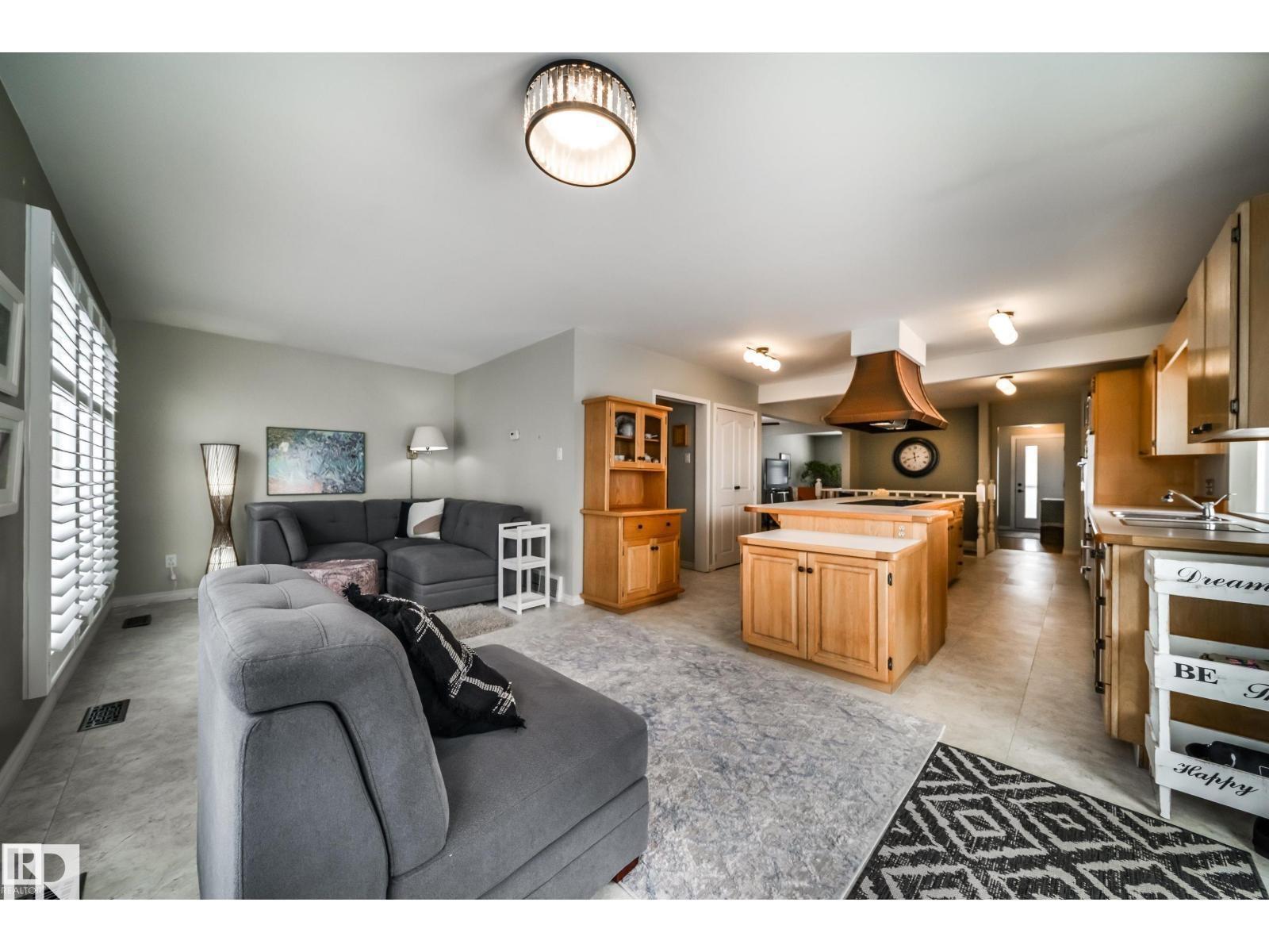 10231 46 ST NW - 31