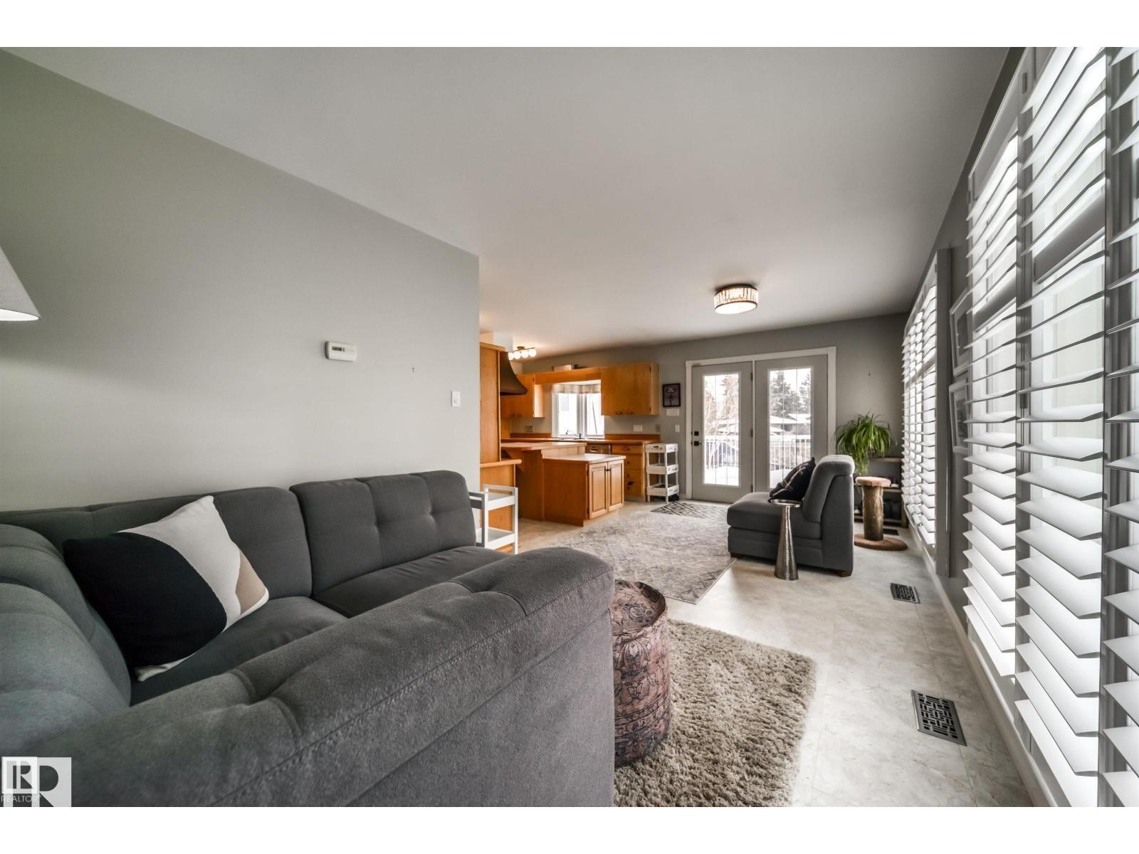 10231 46 ST NW - 30