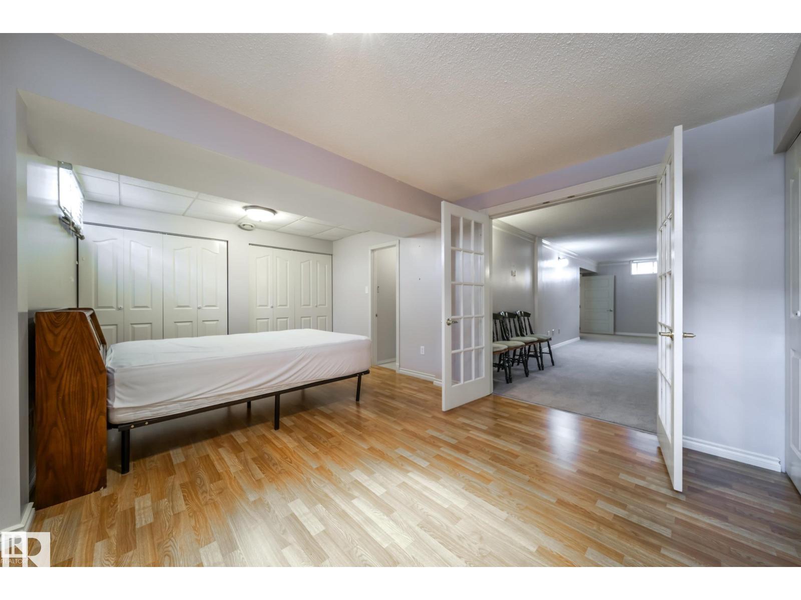 10231 46 ST NW - 44