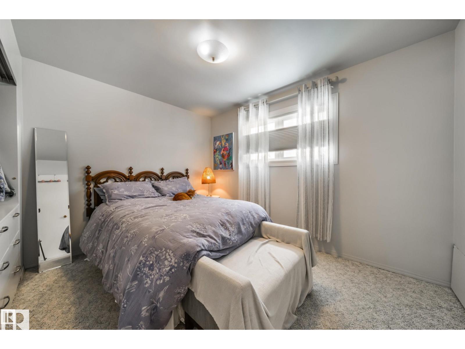 10231 46 ST NW - 34