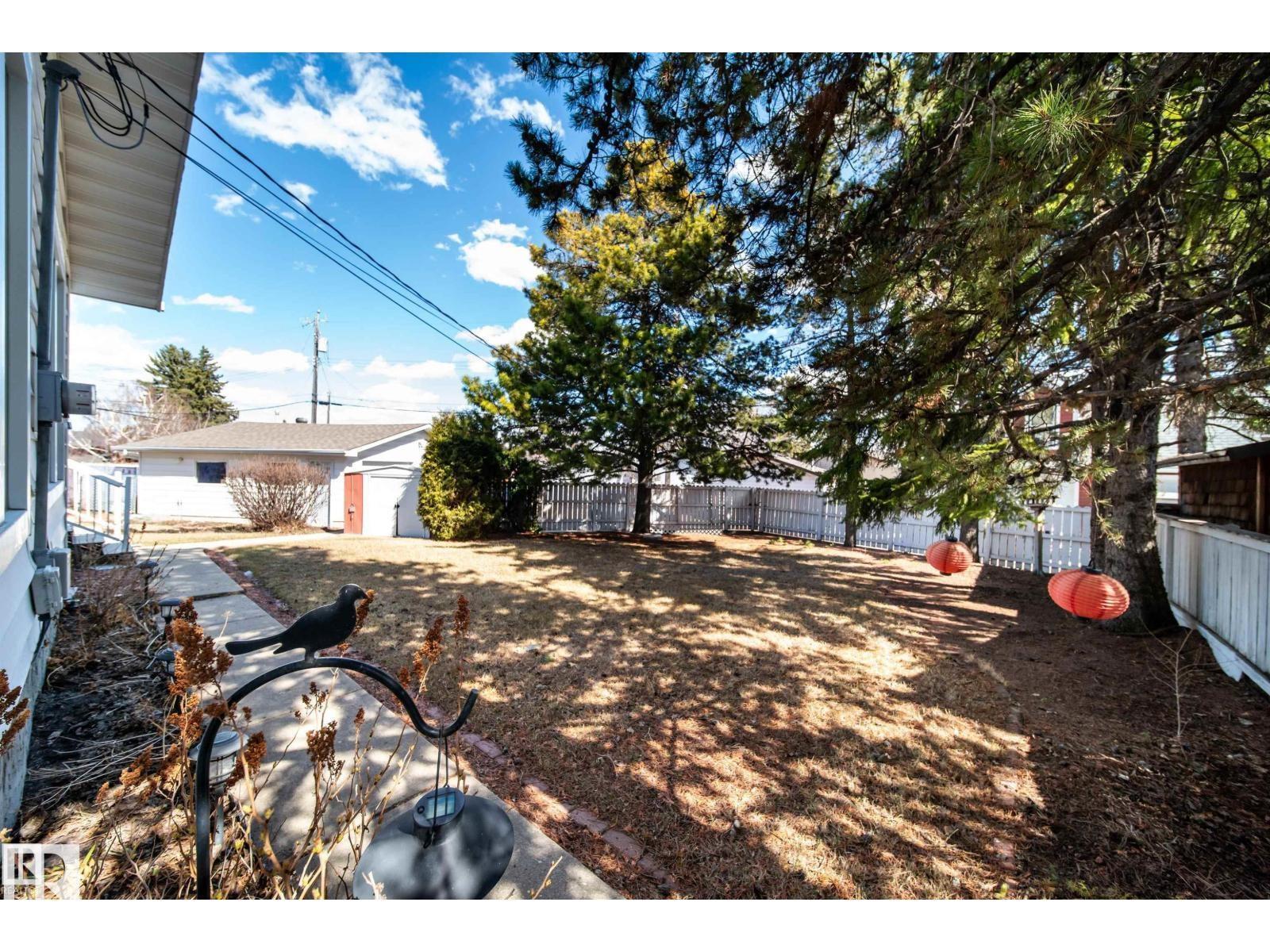 10231 46 ST NW - 24