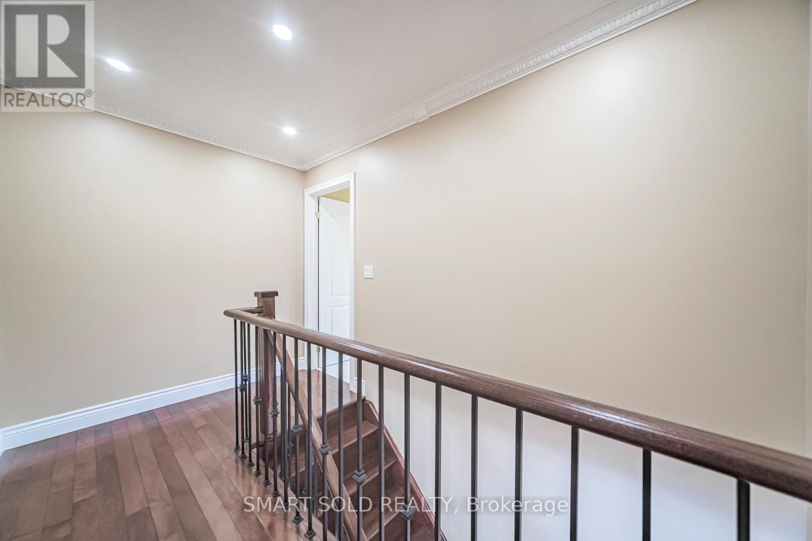 #16 9133 BAYVIEW AVENUE - 21