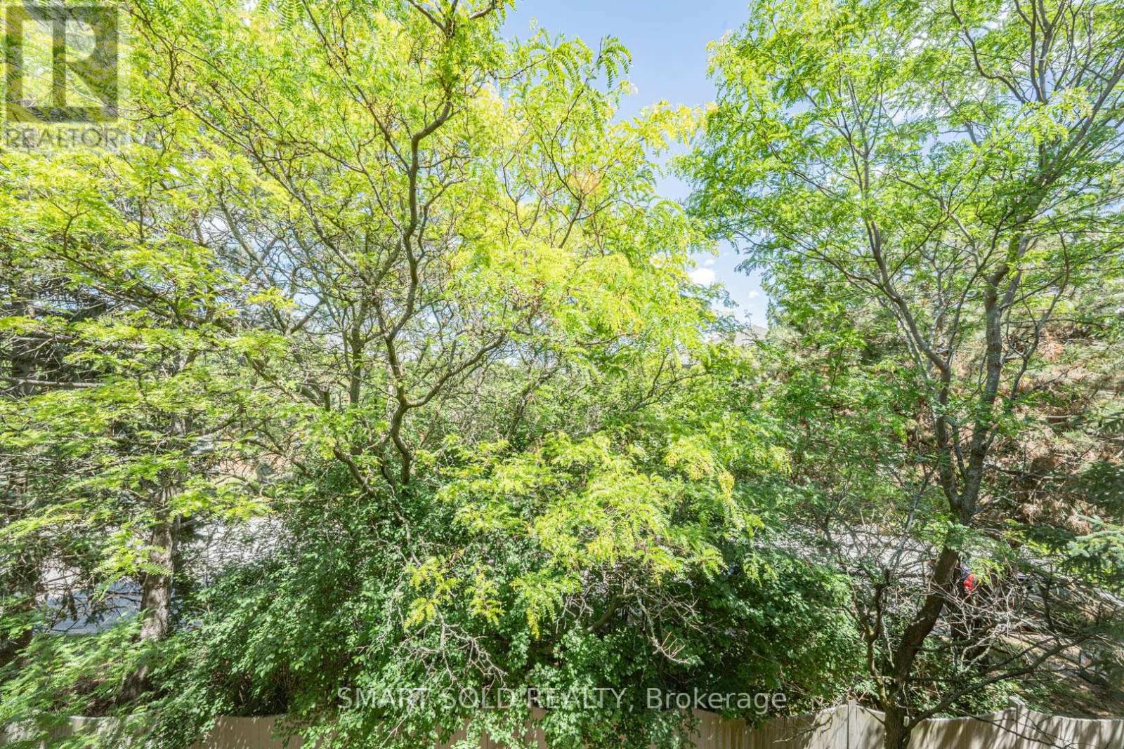 #16 9133 BAYVIEW AVENUE - 18