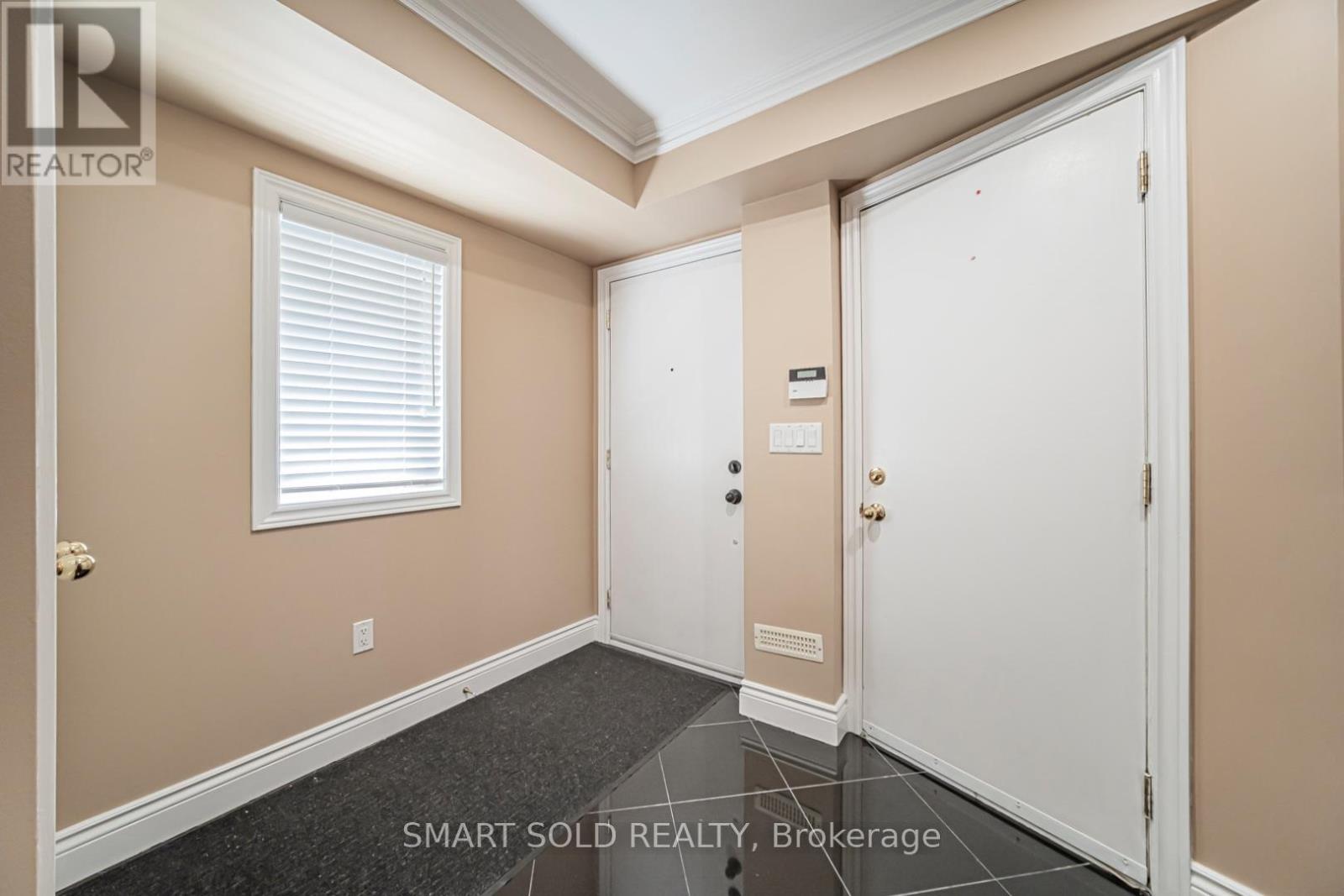 #16 9133 BAYVIEW AVENUE - 36