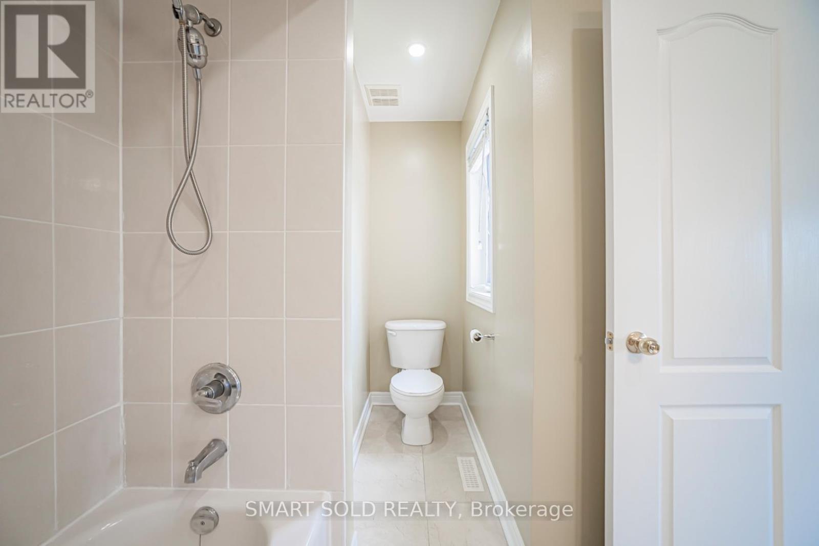 #16 9133 BAYVIEW AVENUE - 32