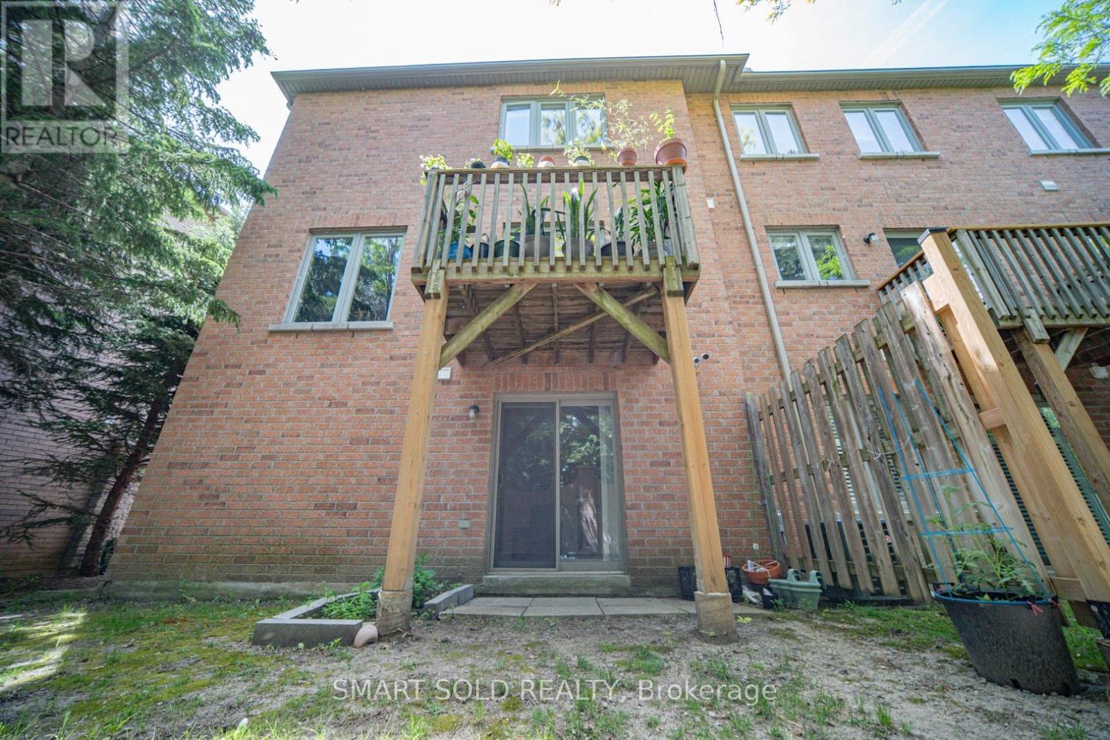 #16 9133 BAYVIEW AVENUE - 37