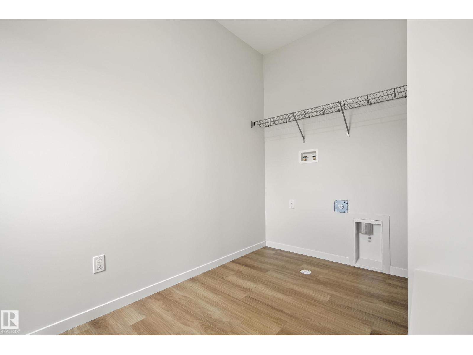 1224 MCLEOD AV - 18