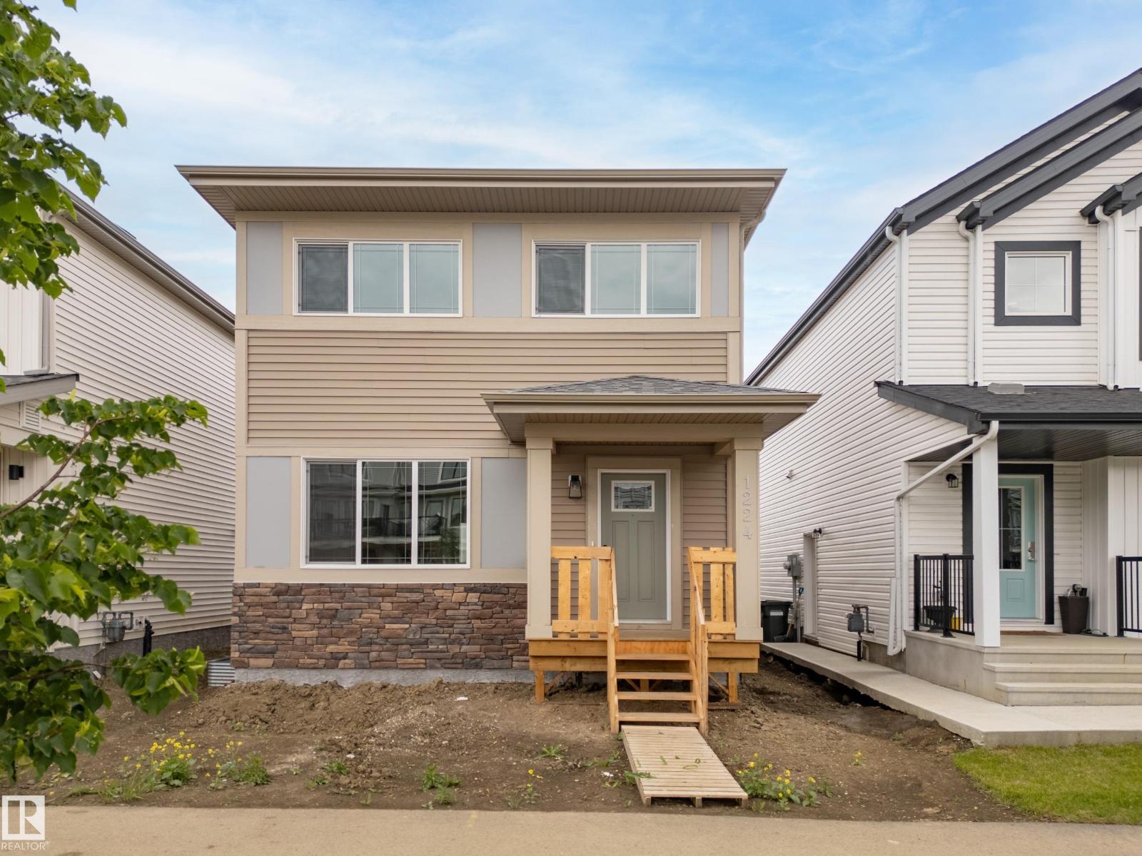 1224 MCLEOD AV - 2