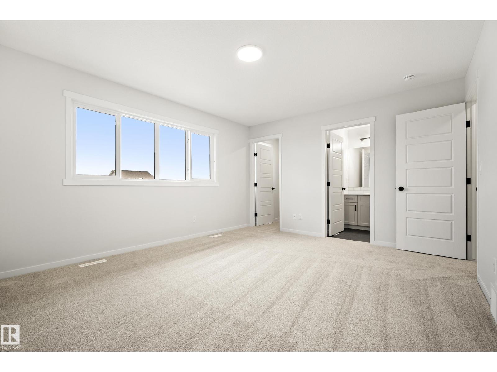 1224 MCLEOD AV - 26