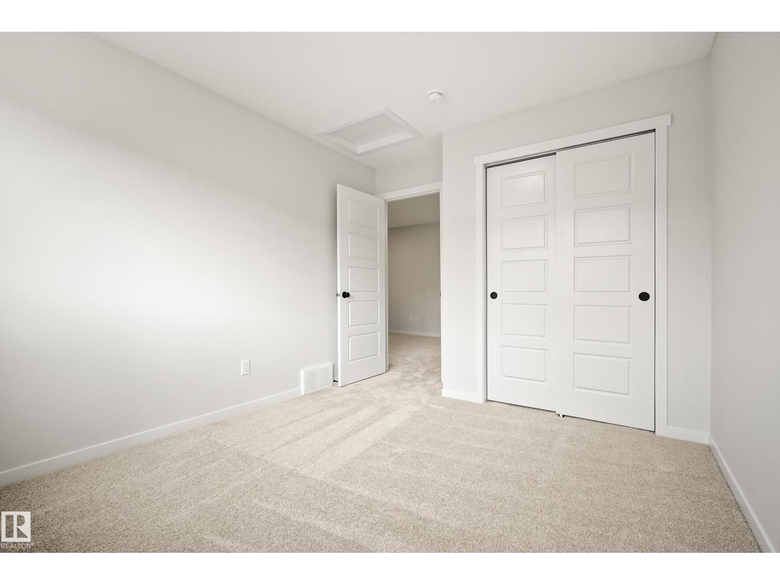 1224 MCLEOD AV - 30