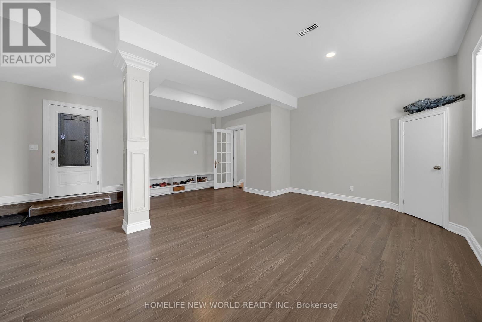 10 STANCROFT DRIVE - 41
