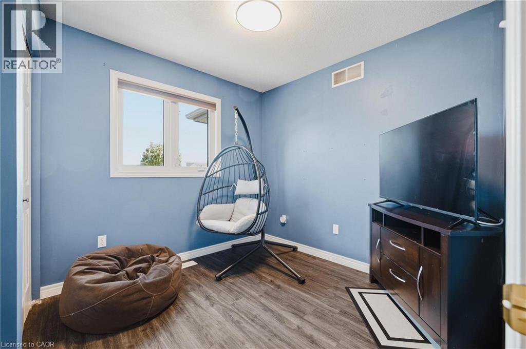 91 ANDREWS Drive - 22