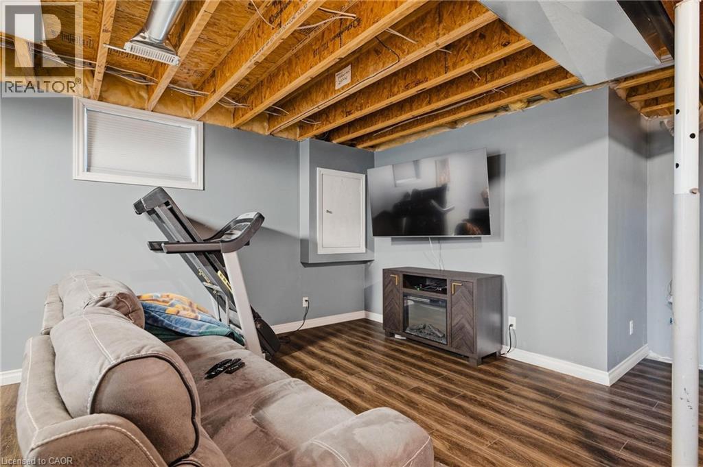 91 ANDREWS Drive - 25