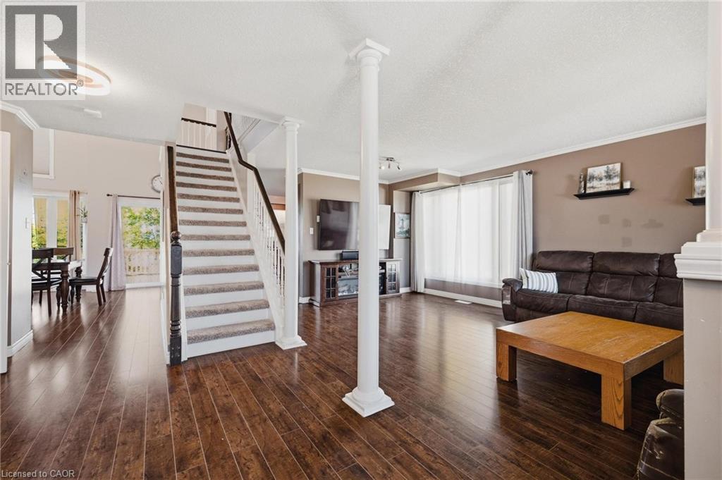91 ANDREWS Drive - 3