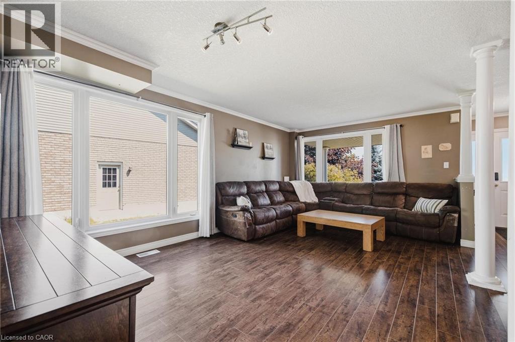 91 ANDREWS Drive - 5