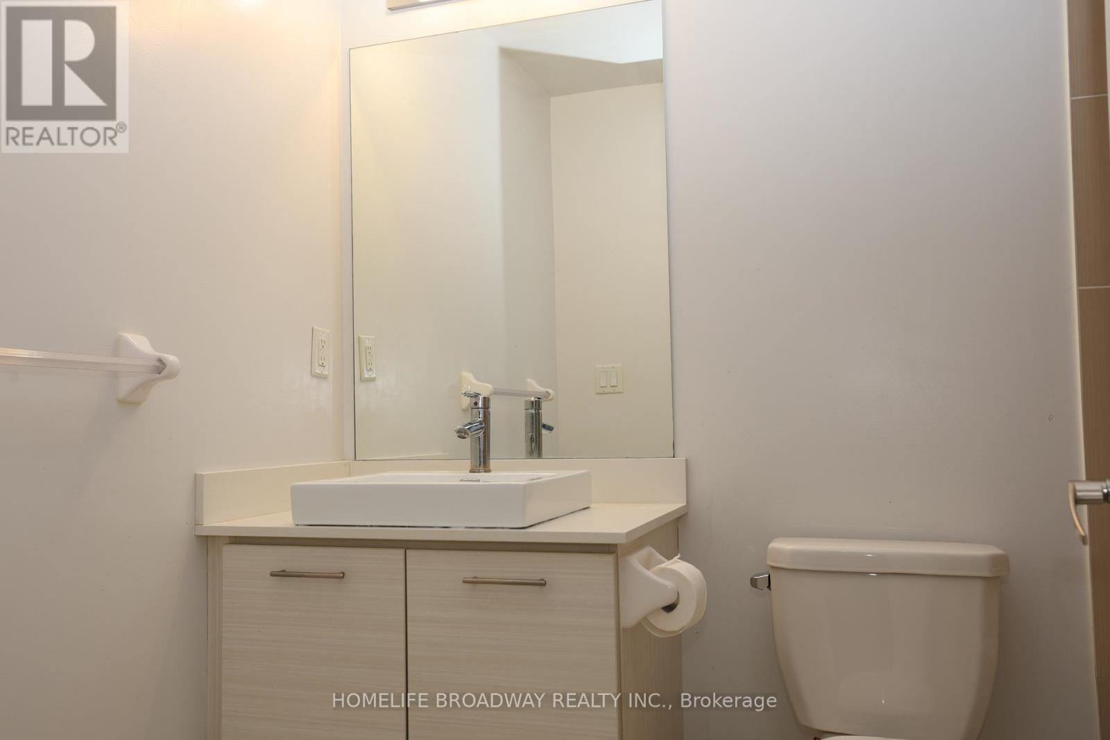#906 26 NORTON AVENUE - 12