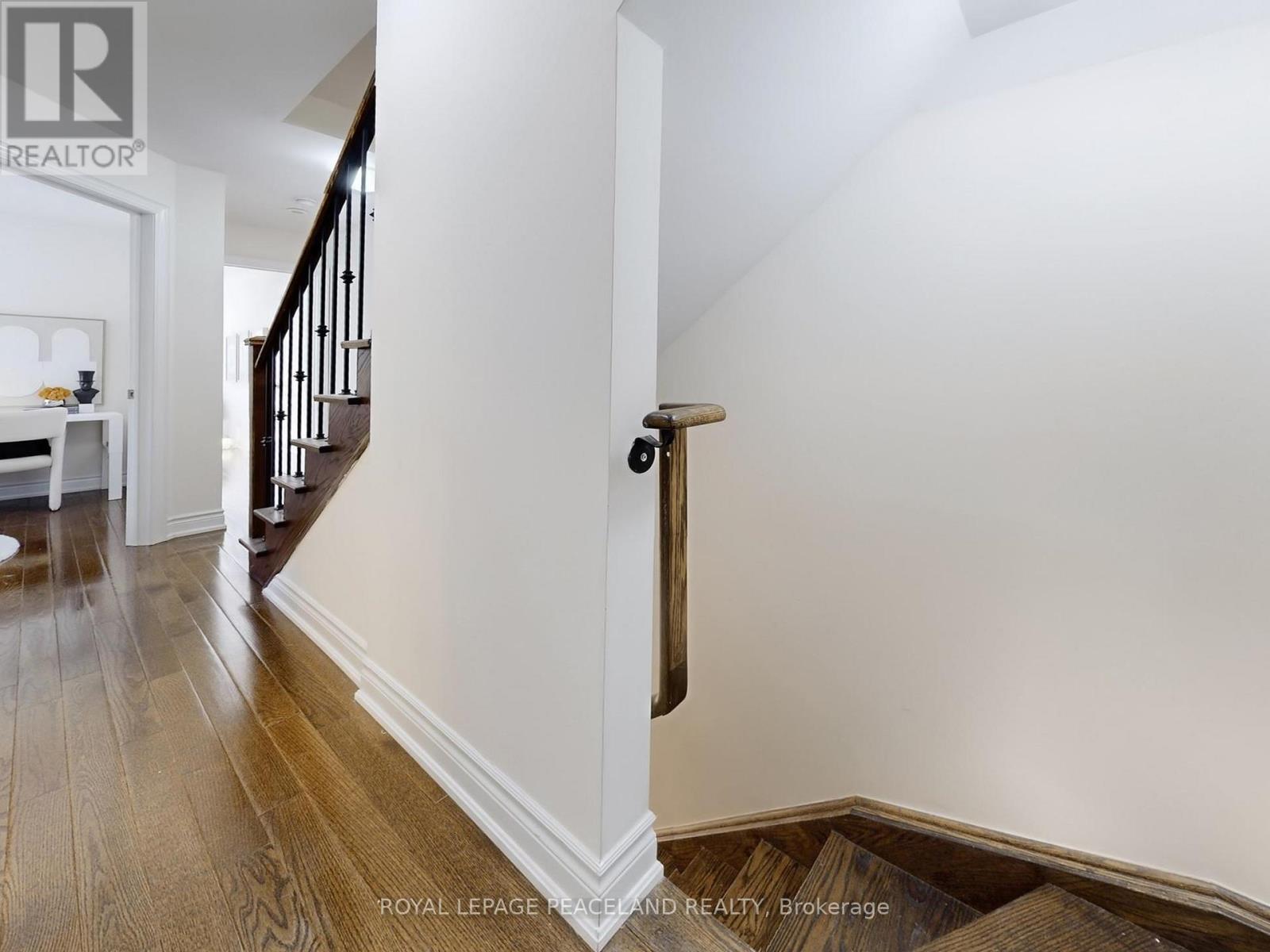 82 HARGRAVE LANE - 23