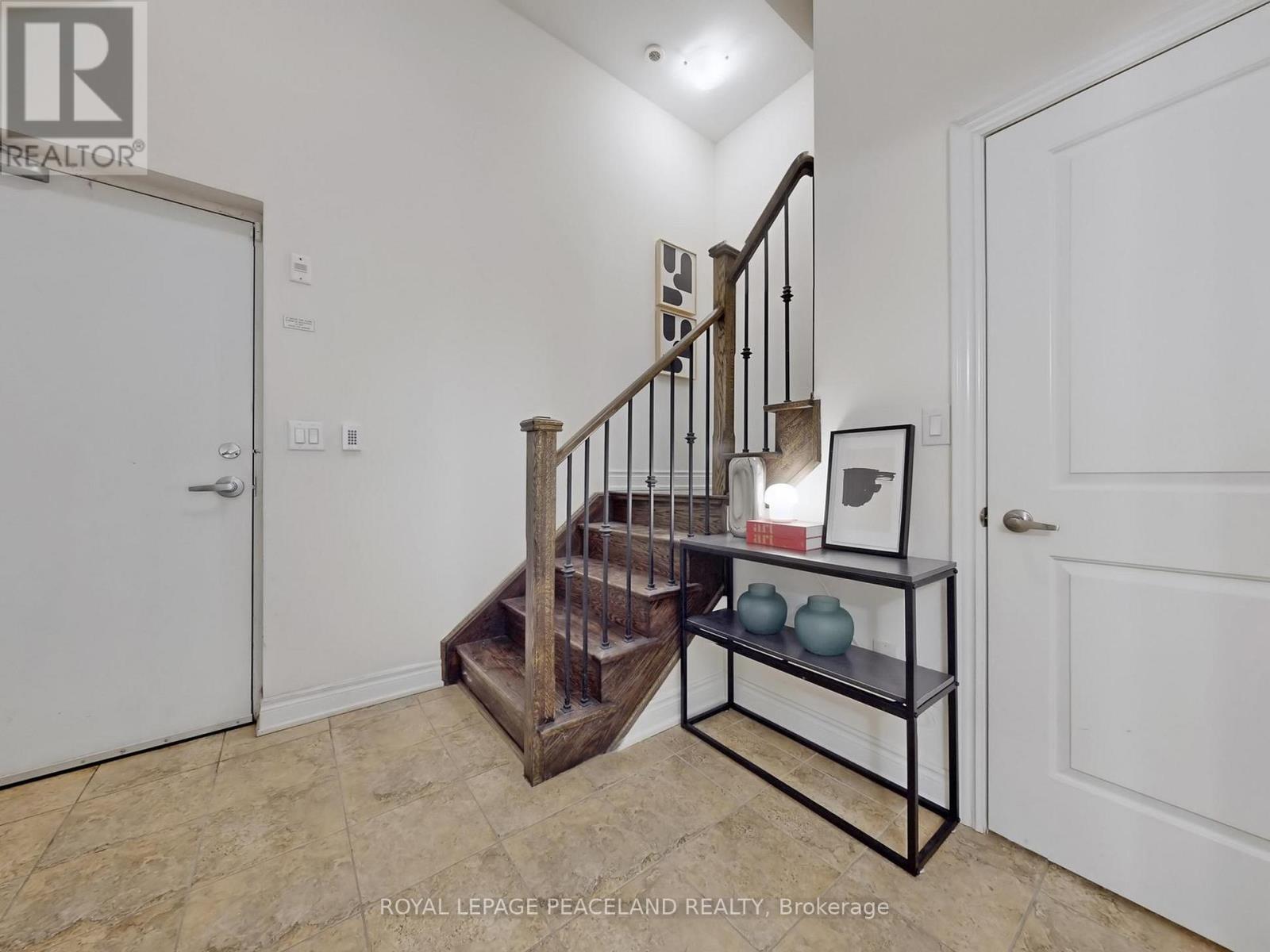 82 HARGRAVE LANE - 25
