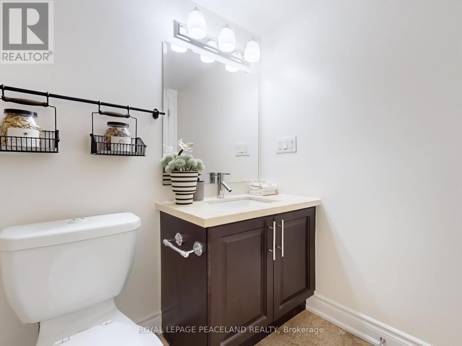 82 HARGRAVE LANE - 26