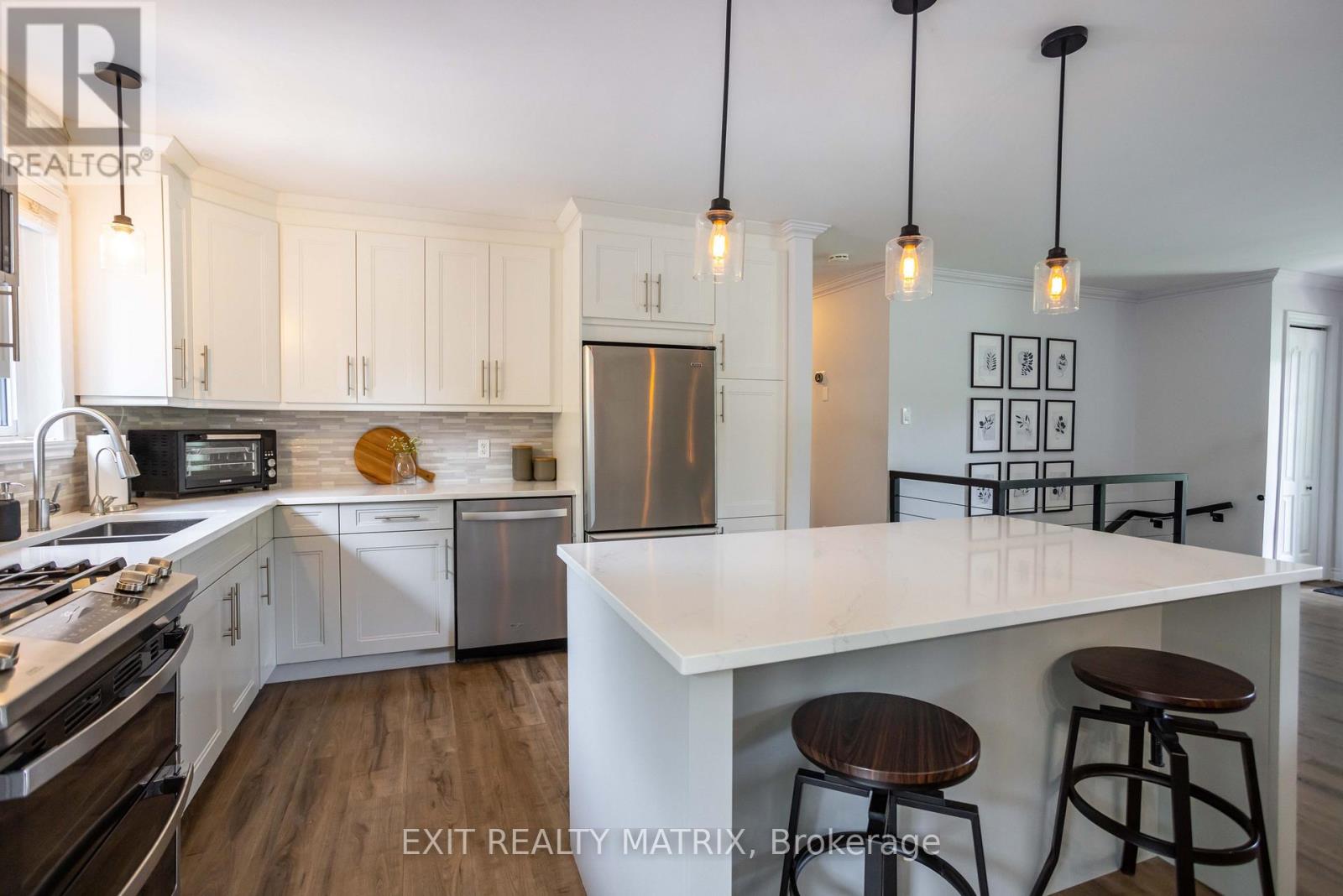 2866 FRONT ROAD - 10