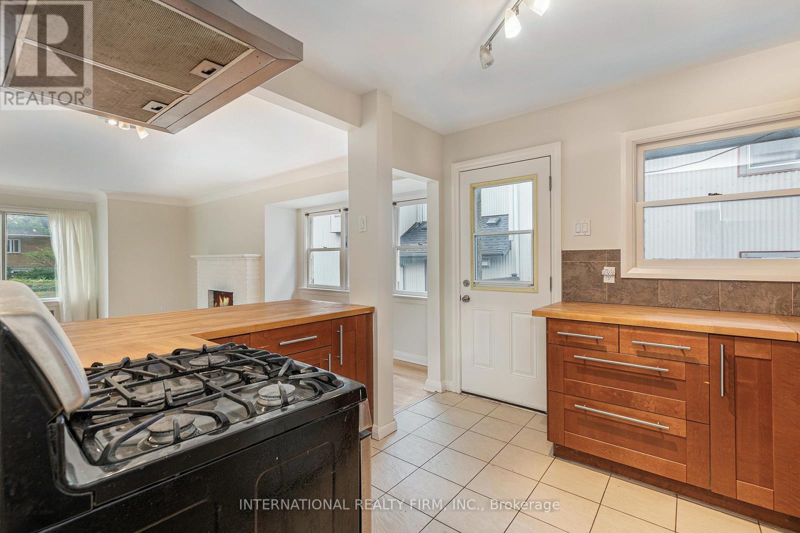 3 Bed, 1 Bath House for Rent in Ottawa – 323 LANARK AVENUE N, Ottawa – MLS# X13486808 - Image 13