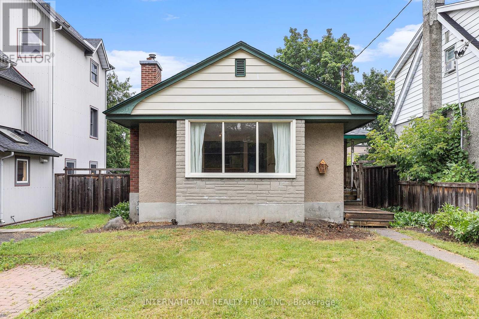 3 Bed, 1 Bath House for Rent in Ottawa – 323 LANARK AVENUE N, Ottawa – MLS# X13486808 - Image 25