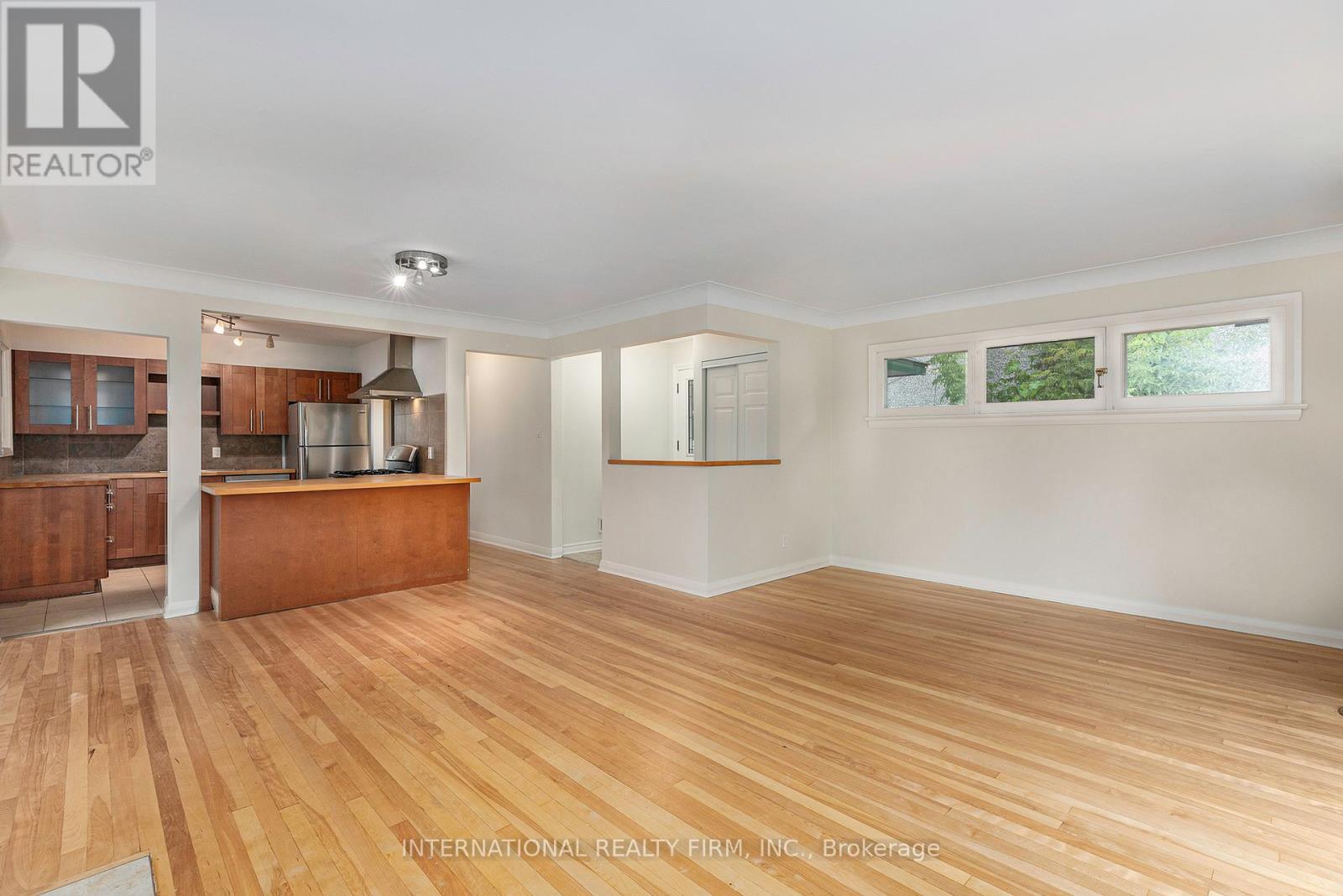 3 Bed, 1 Bath House for Rent in Ottawa – 323 LANARK AVENUE N, Ottawa – MLS# X13486808 - Image 7