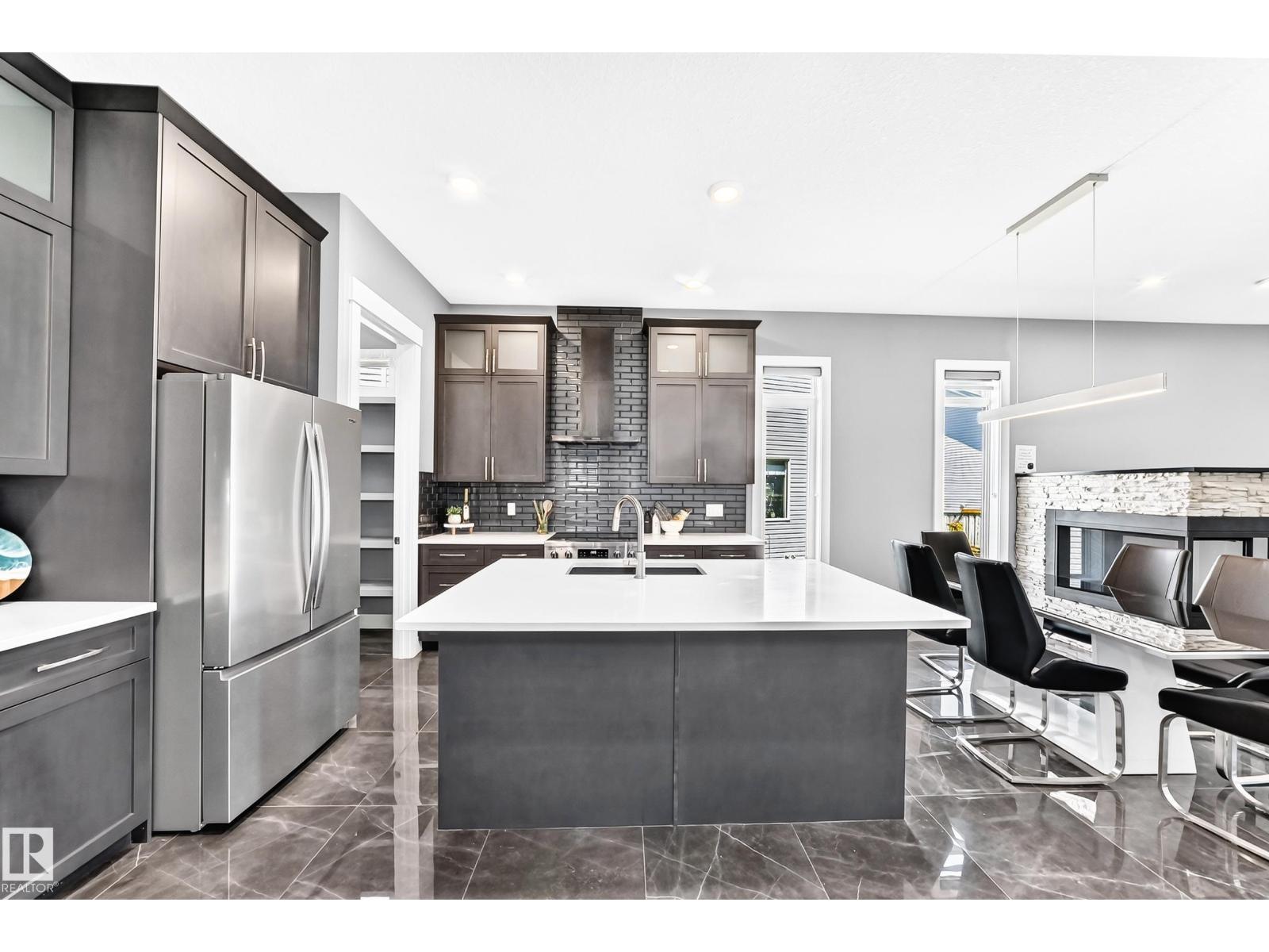 1781 MELROSE CR SW - 6