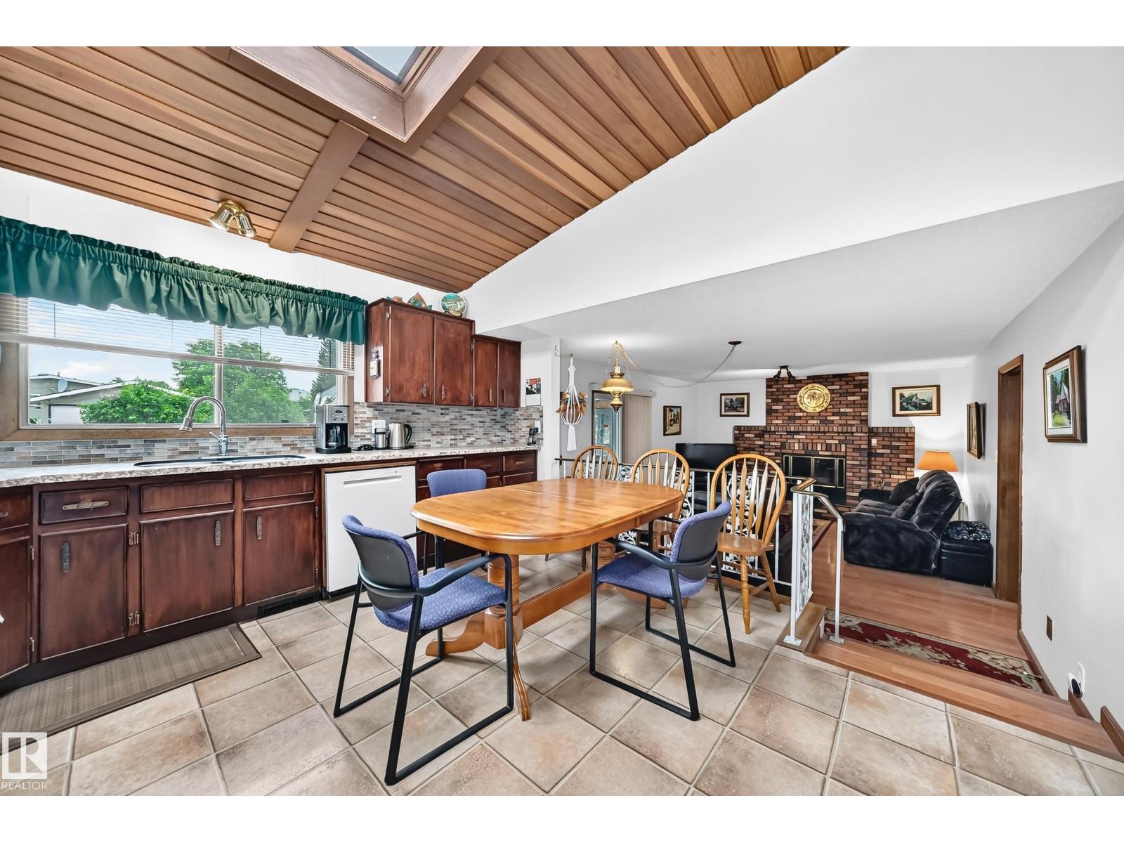 13804 87 ST NW - 13