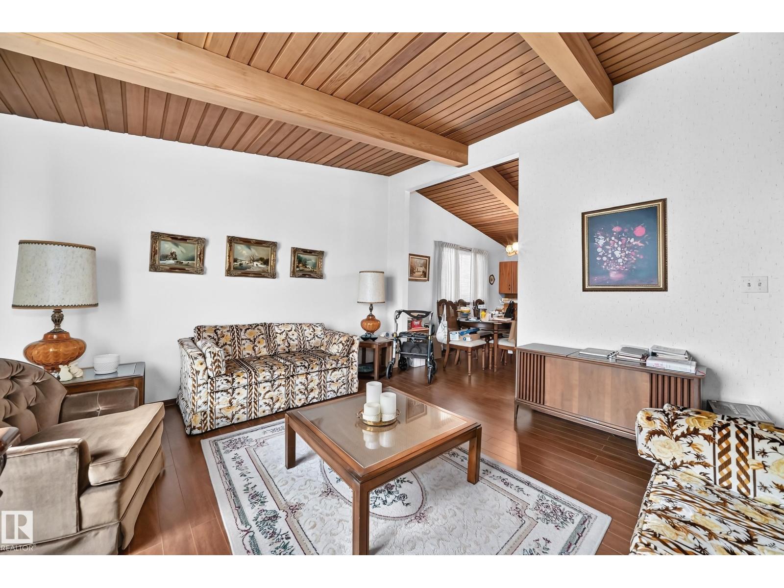 13804 87 ST NW - 15