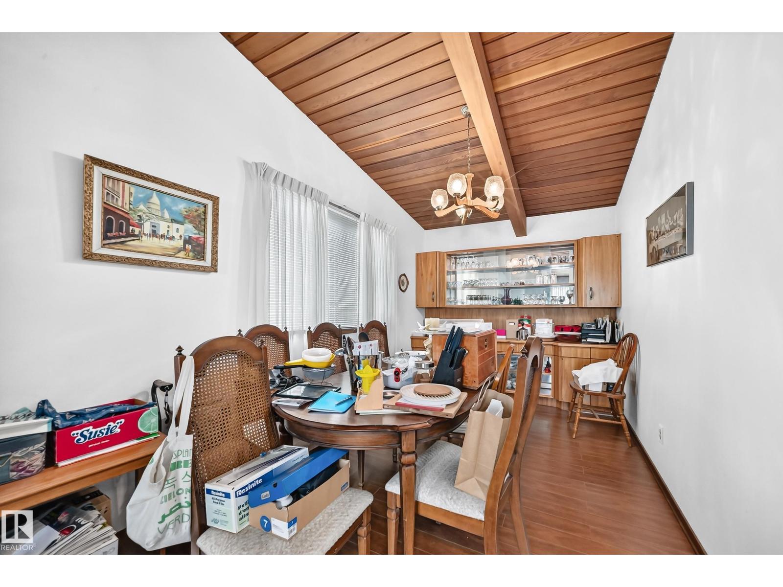 13804 87 ST NW - 18