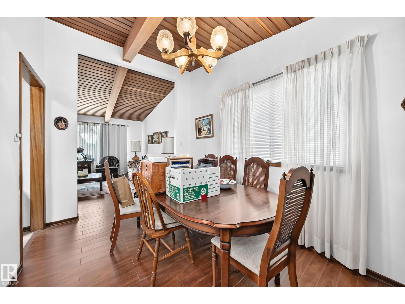 13804 87 ST NW - 19