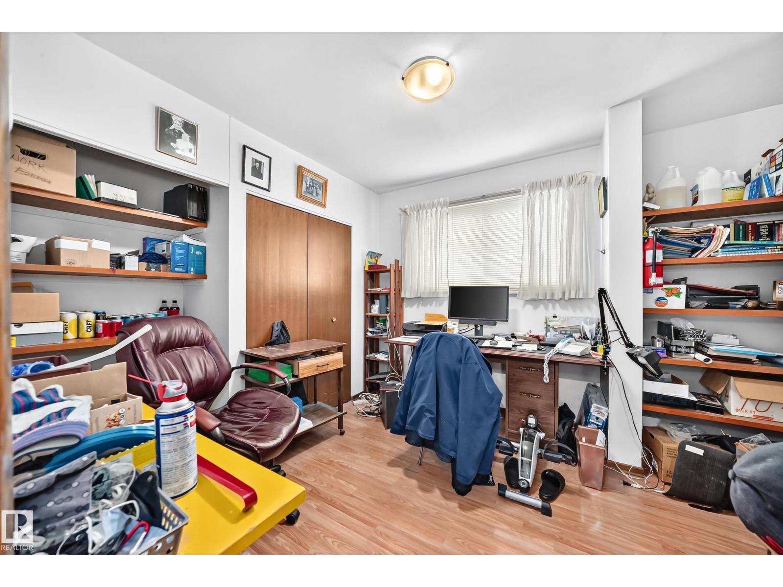 13804 87 ST NW - 21