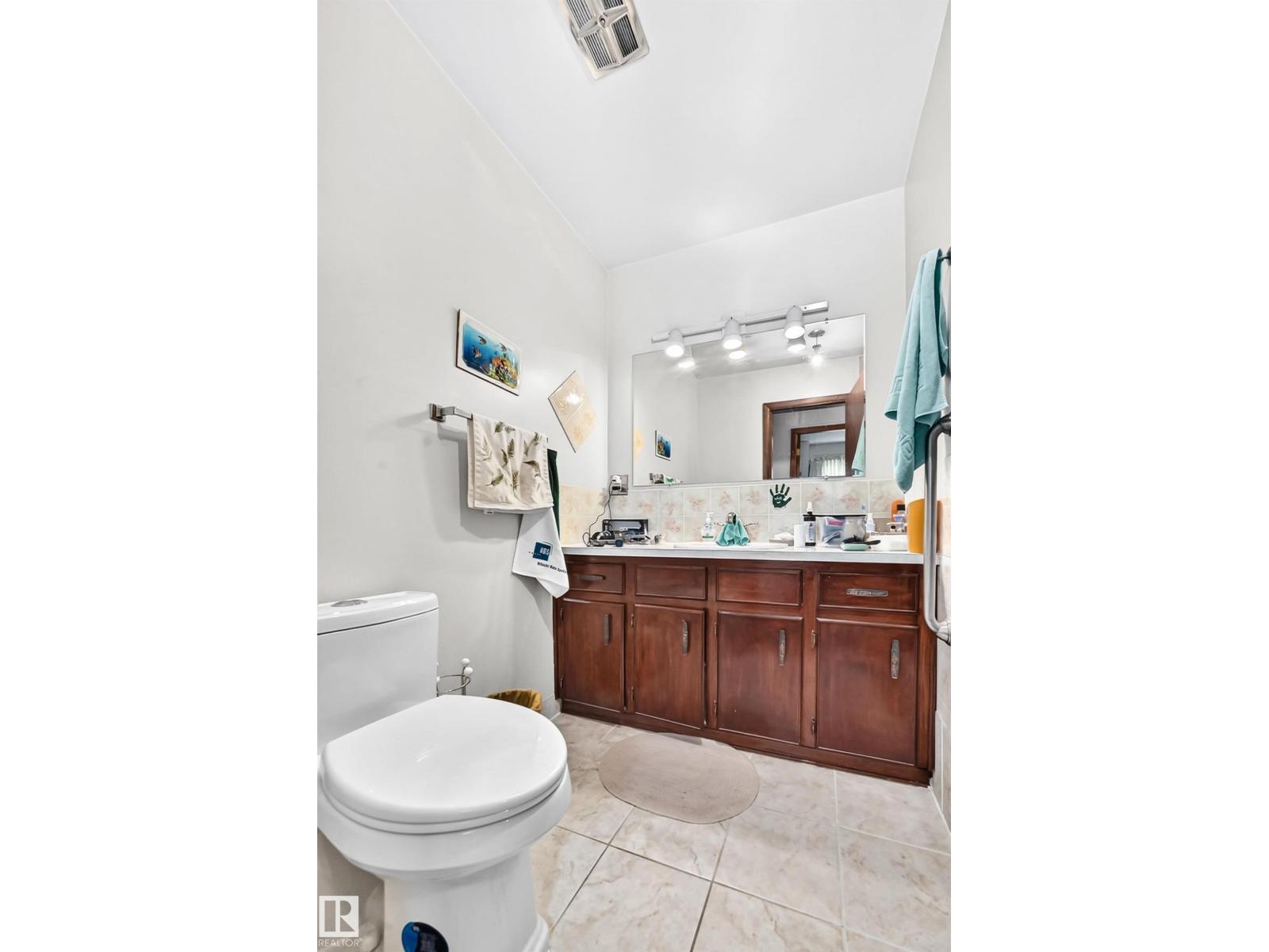 13804 87 ST NW - 26
