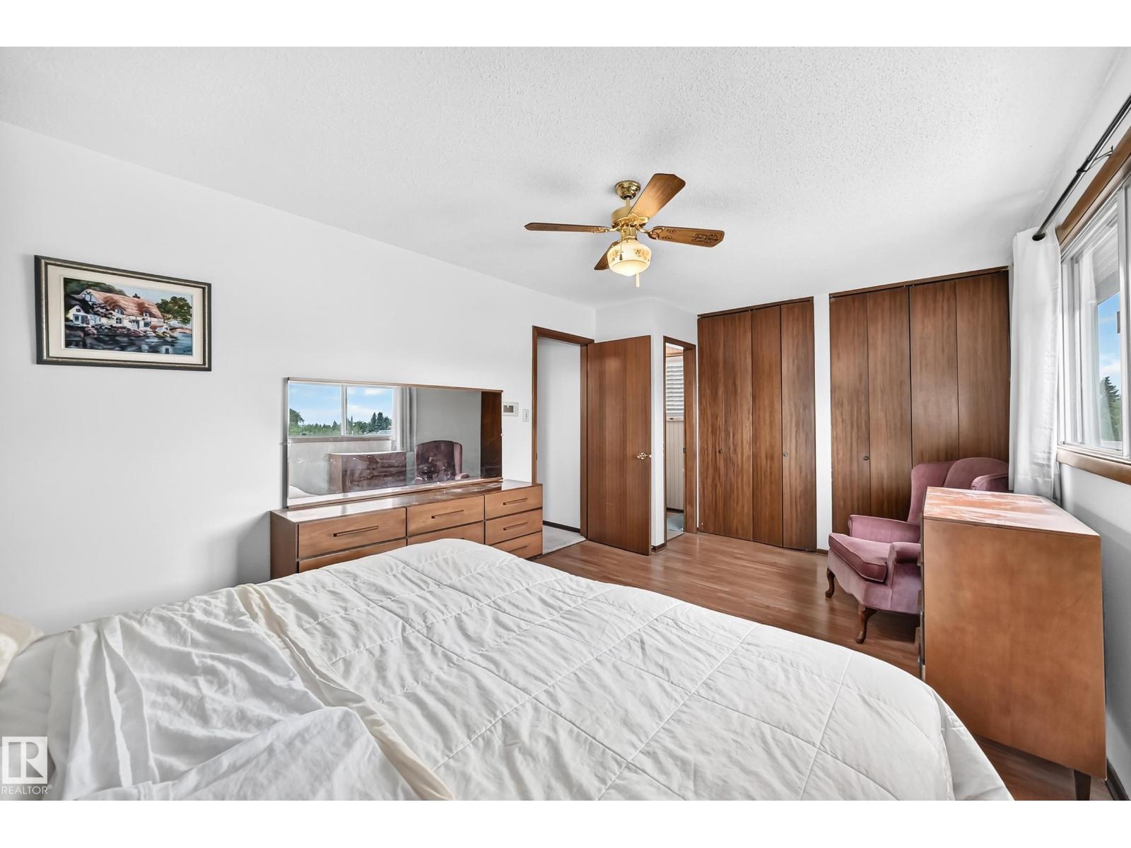 13804 87 ST NW - 32