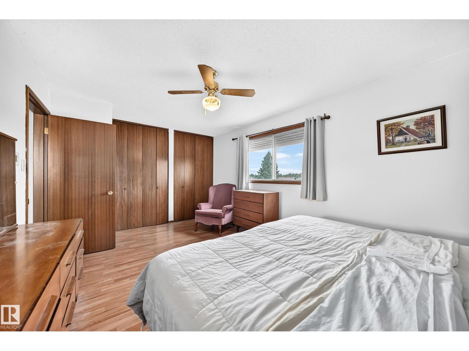 13804 87 ST NW - 33