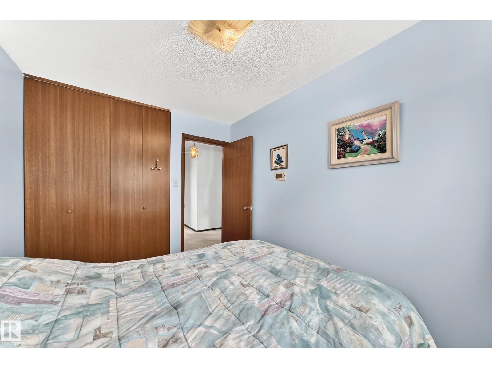 13804 87 ST NW - 37