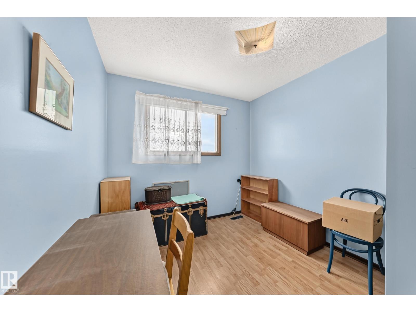 13804 87 ST NW - 38
