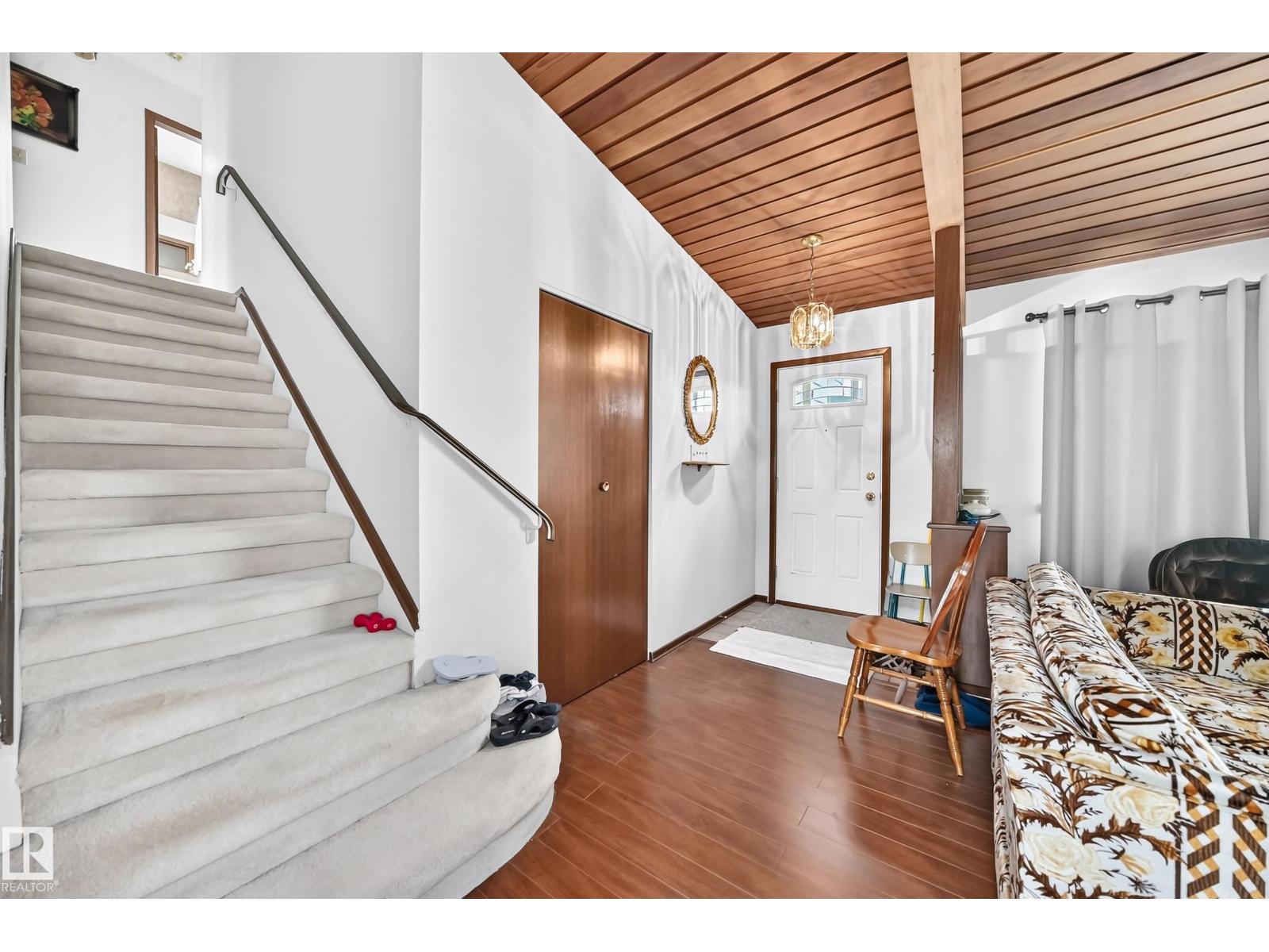 13804 87 ST NW - 4