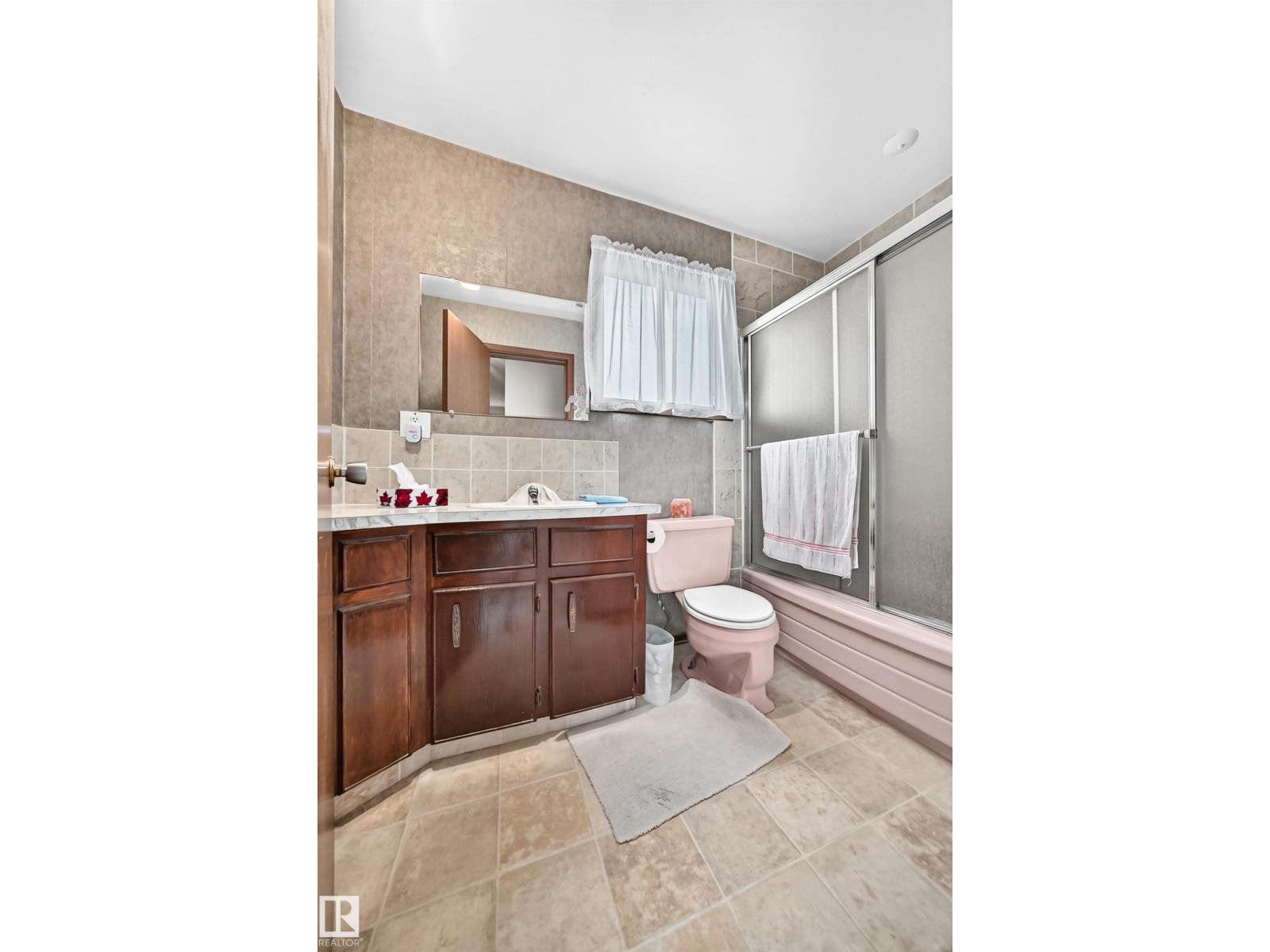 13804 87 ST NW - 43