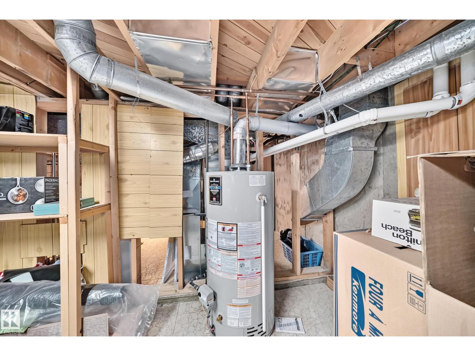 13804 87 ST NW - 54