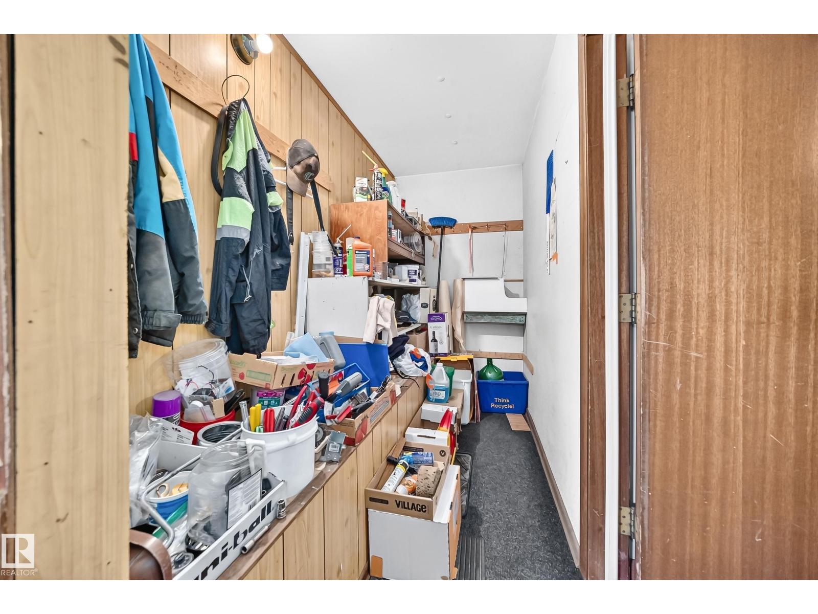 13804 87 ST NW - 55