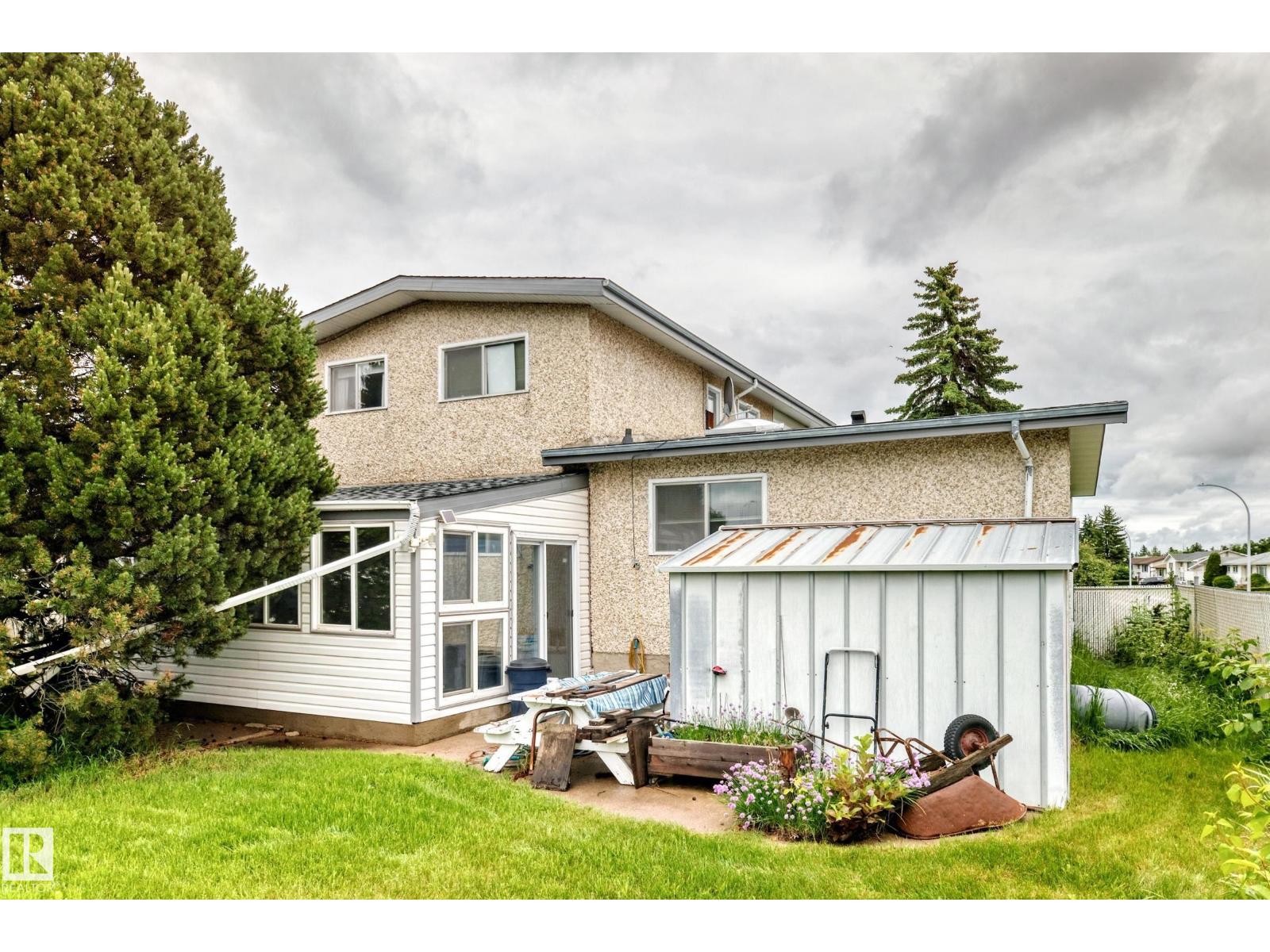 13804 87 ST NW - 61