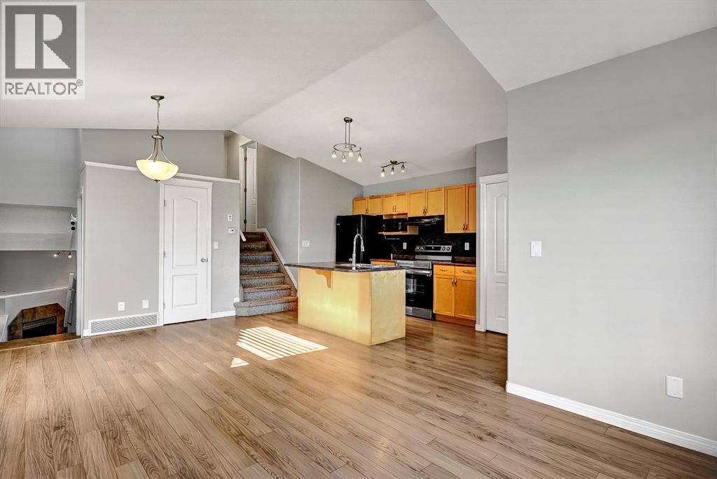 9021 95 Avenue - 7