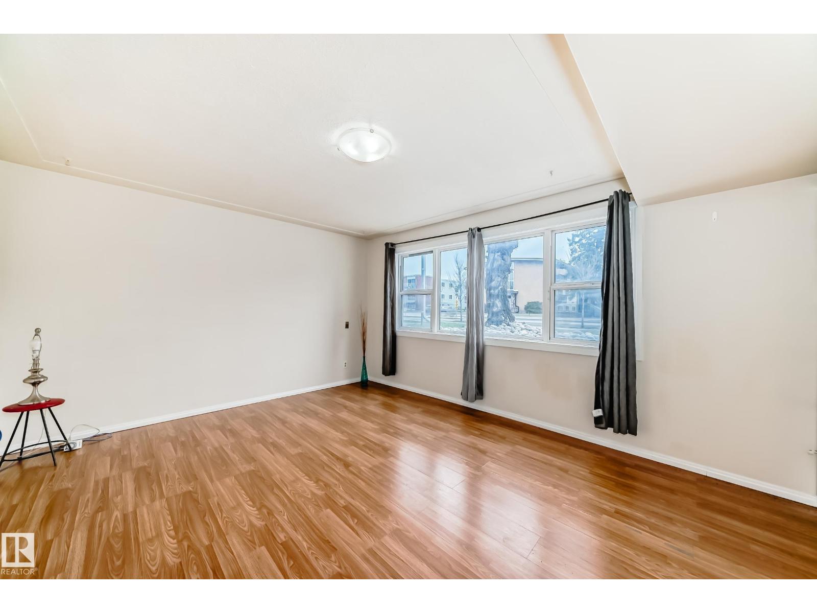 11716 124 ST NW - 6
